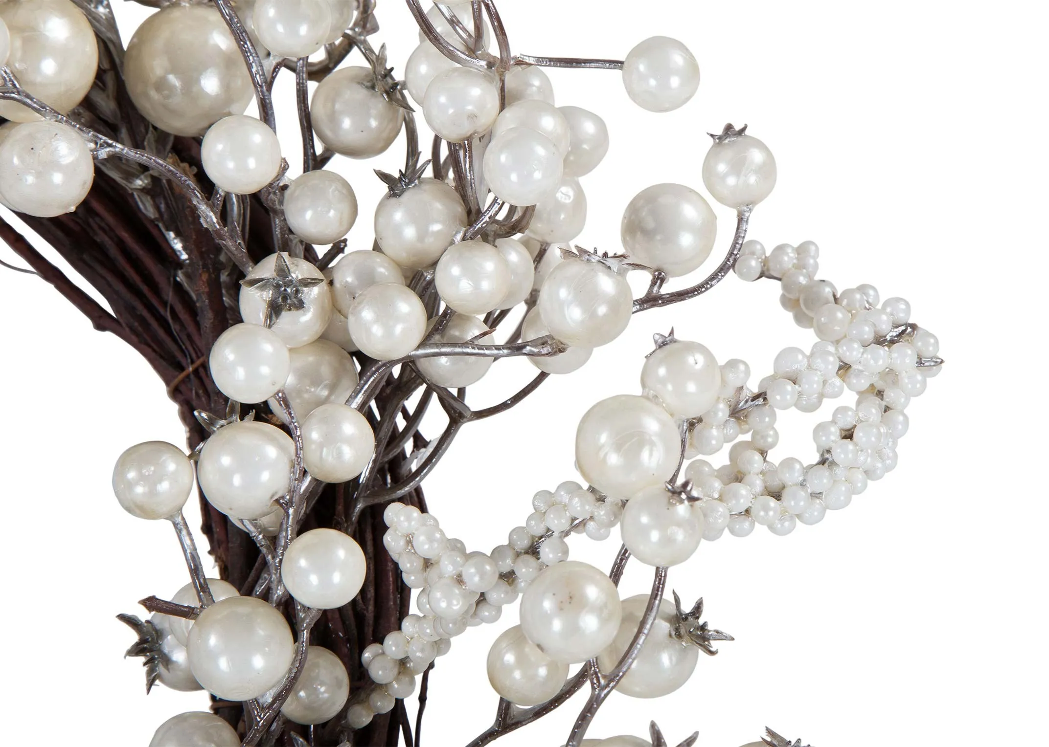 A close up of the pearl berry effect Christmas wreath.