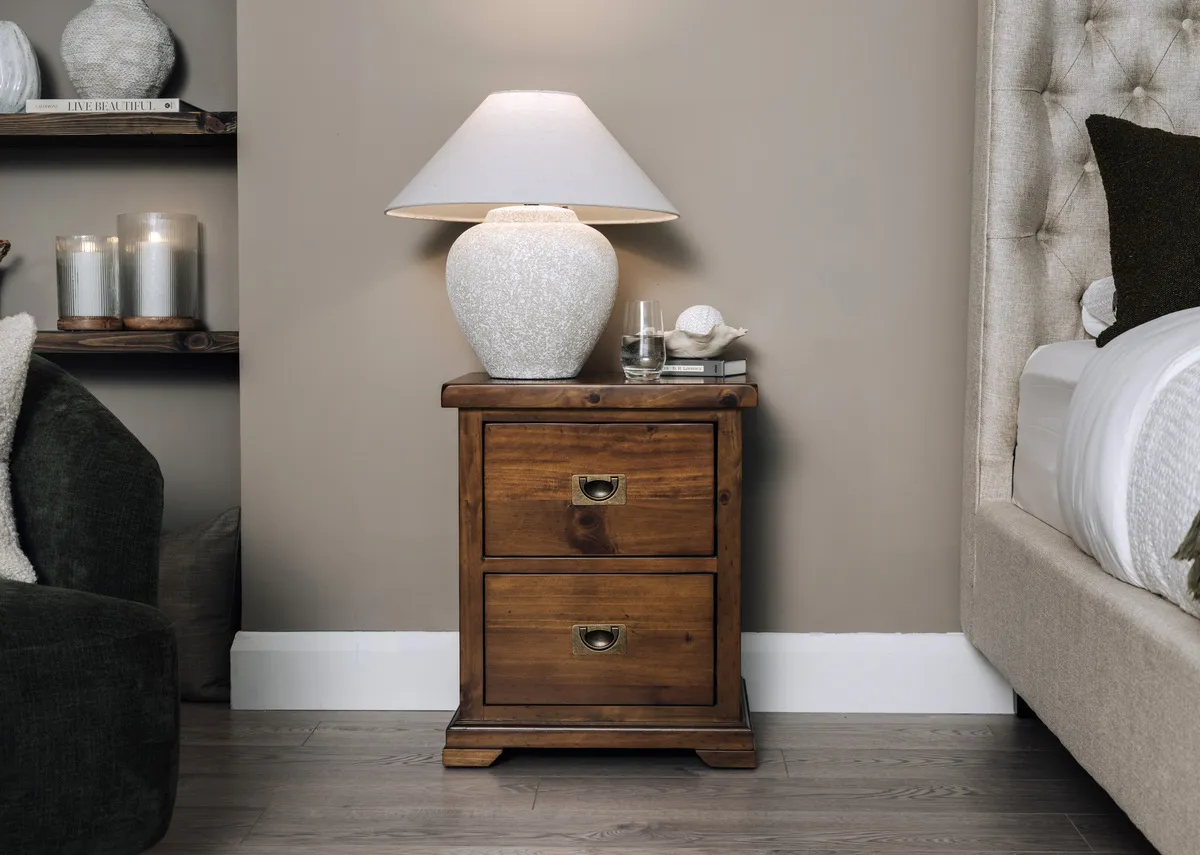 A lifestyle image of the Aisling locker with Moyola lamp