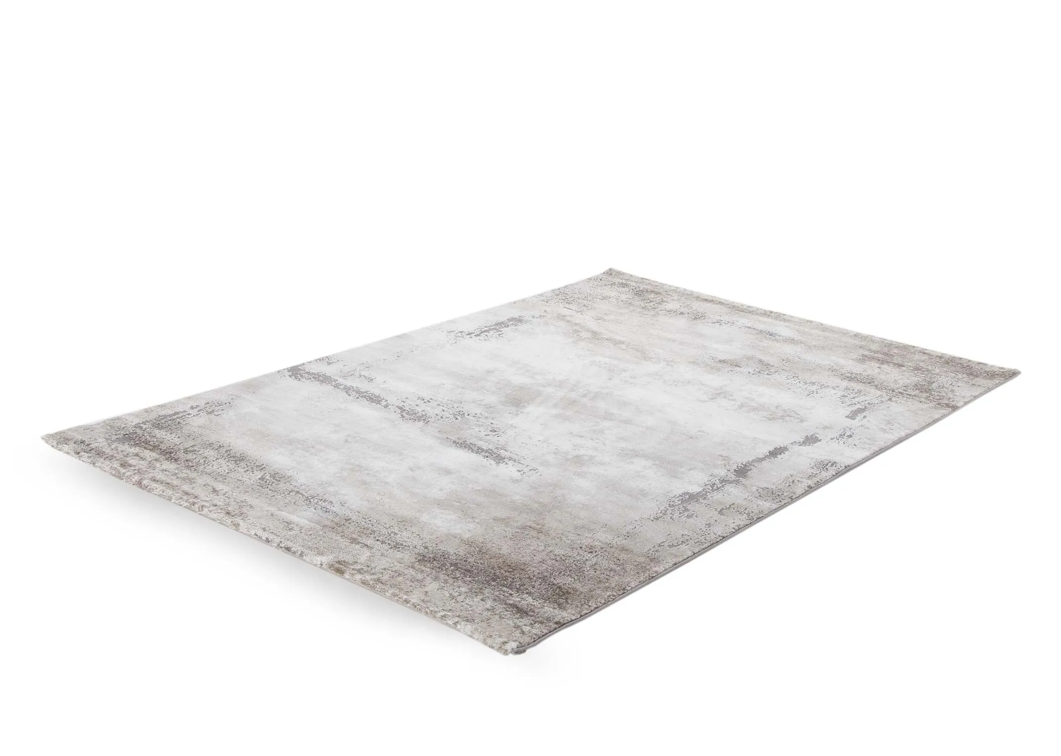 An view from left to right looking at the large ombre shading Kylo rug