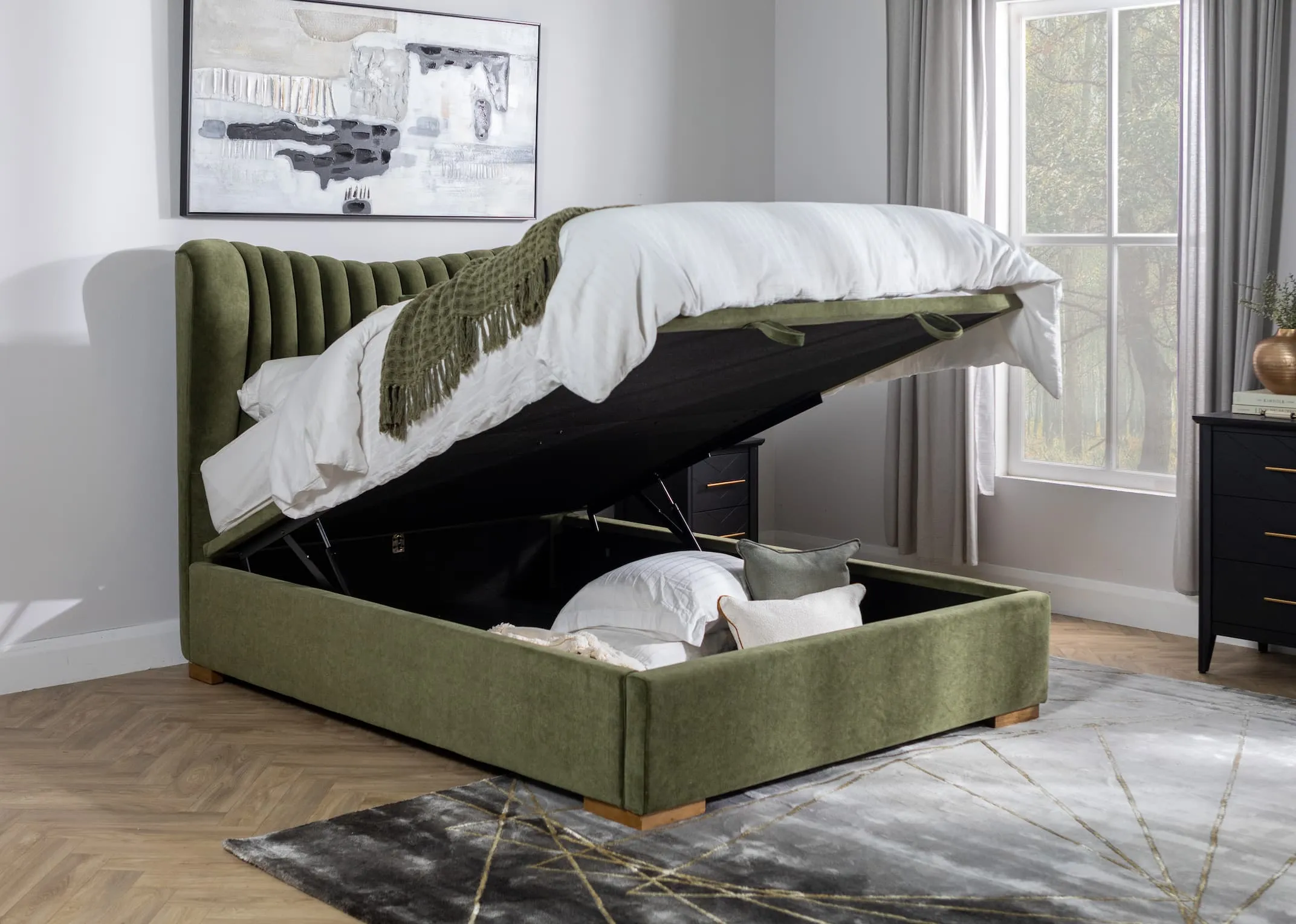 Double (4ft 6) Green Velvet Ottoman Bed - Robin