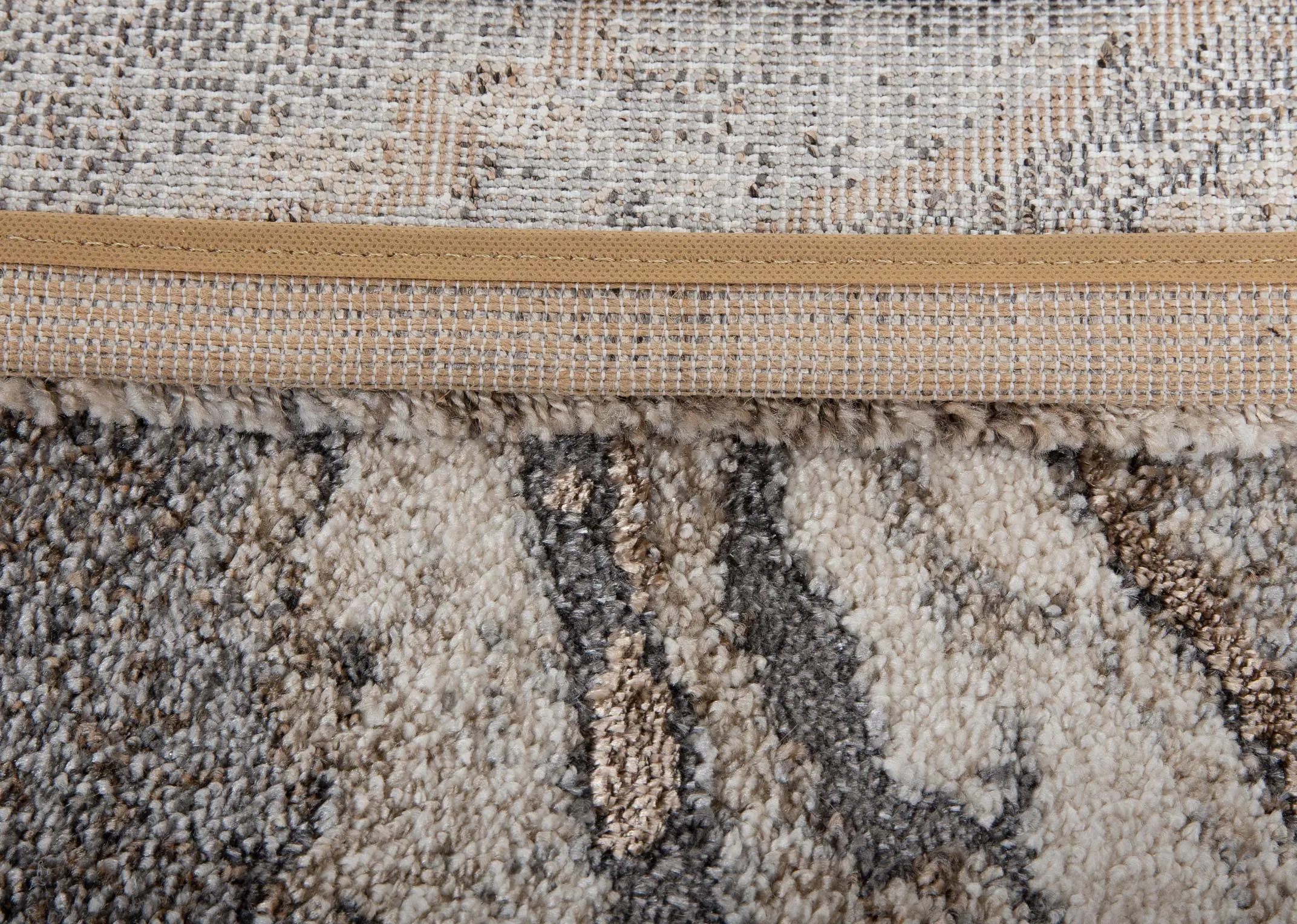  cream brown and grey print rug from EZ Livings Avanti range. Front view of swirling design