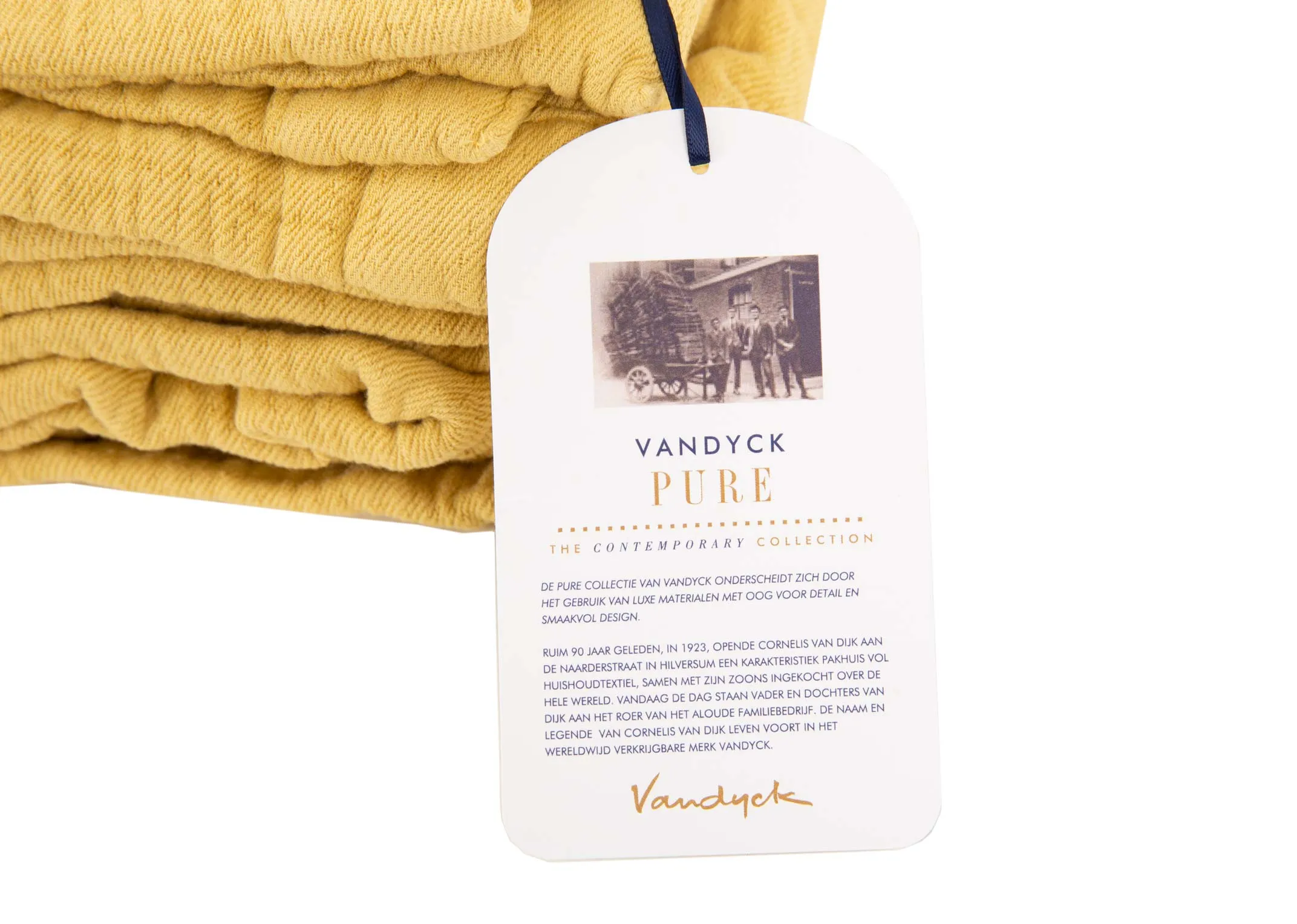 A dimension image of the Pure Sunlight bedspread with 160cm x 250cm