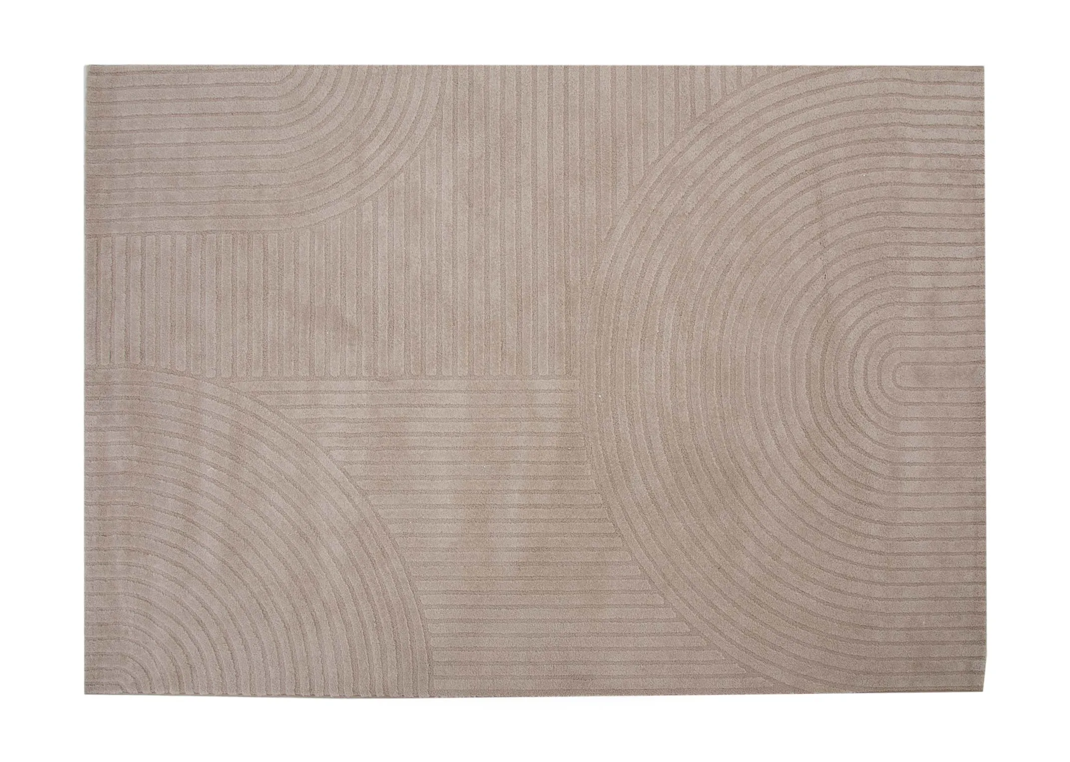 A beige & cream geometric design rug from EZ Livings Elio range. Front view of geometric design