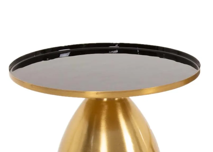 A set of 2 metallic gold side tables with tray style tops from EZ Livings Emerson range. Closeup of enamel top