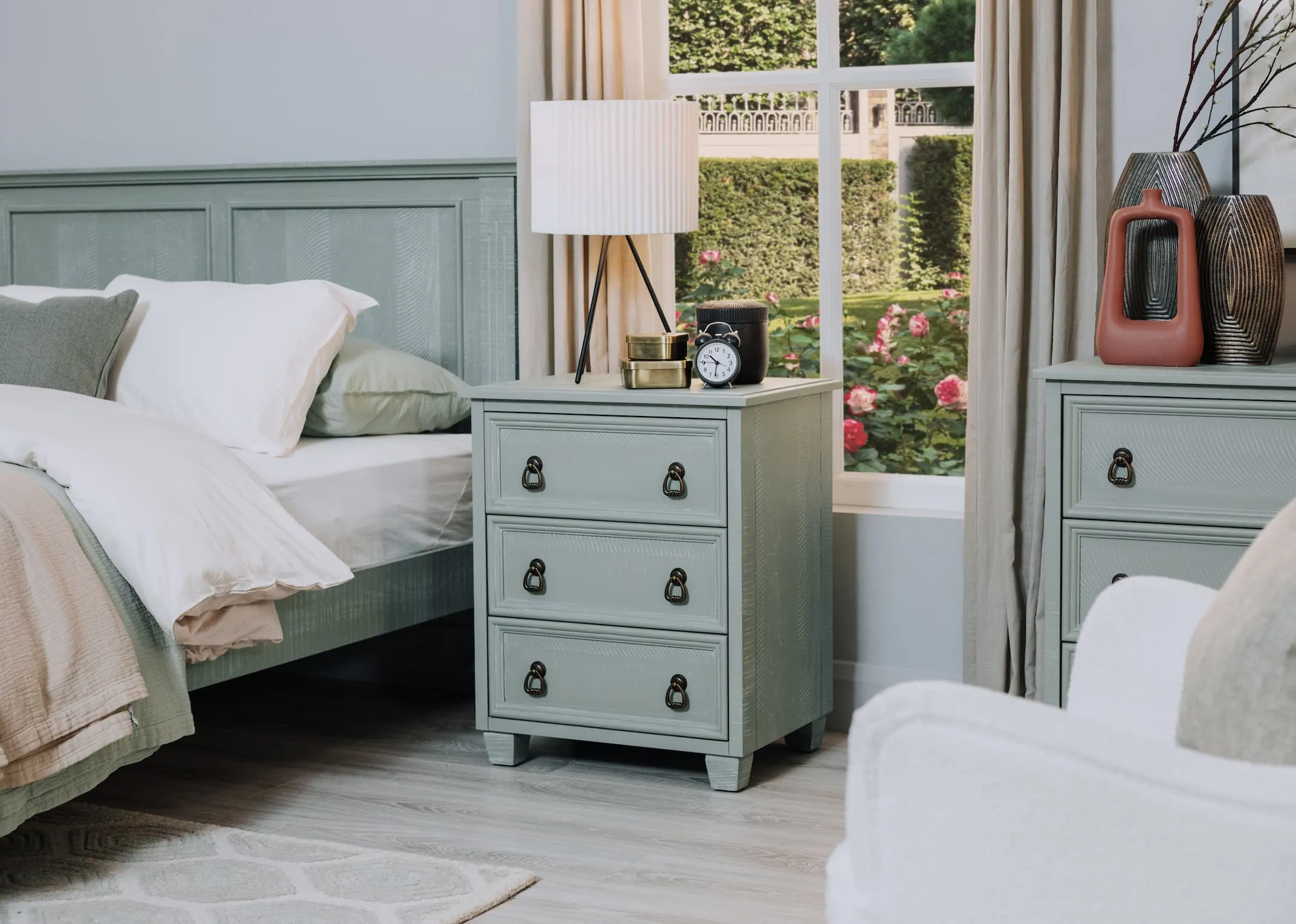 Metal Table Lamp with Pleated Shade - Drum