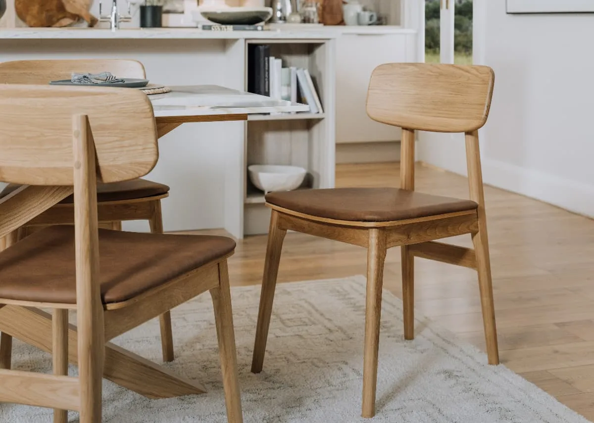 A lifestyle image of the Ravello dining chair with the dining table