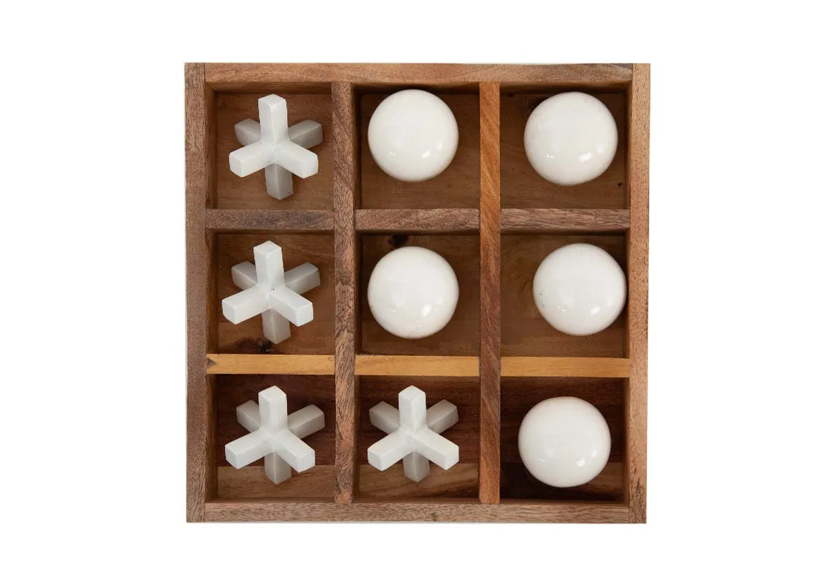 A natural wood box with white tik tac toe ornaments inserts from EZ Livings Home Decor range.Front view