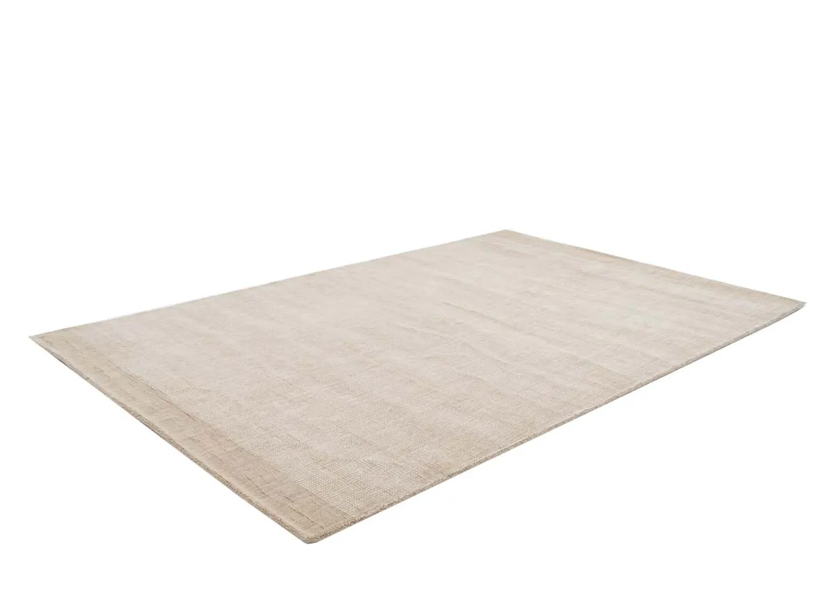 A dimension image of the Charleston Rug with 120cm x 170cm