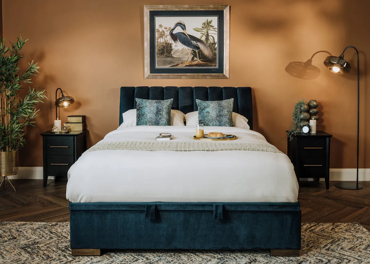 A dimension image of the Lancelot Bed with 185cm x 226cm x  113cm