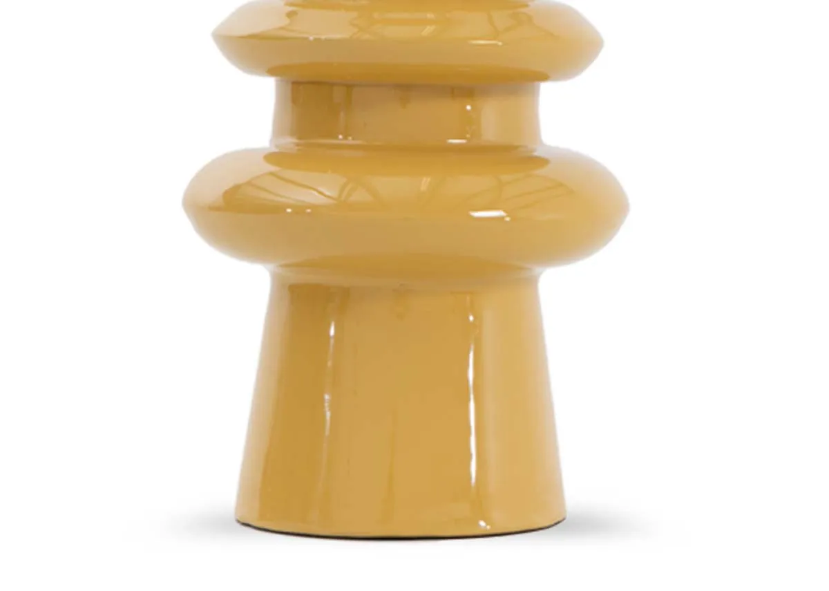 A dimension image of the Porter small vase with 17cm x 30cm