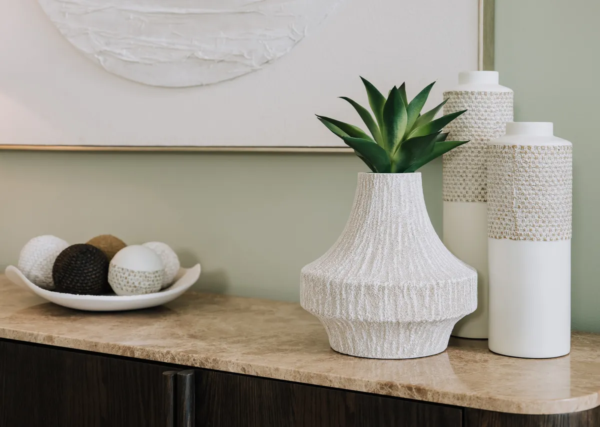 A lifetsyle image of the Cremon large vase with the Hibiscus vases