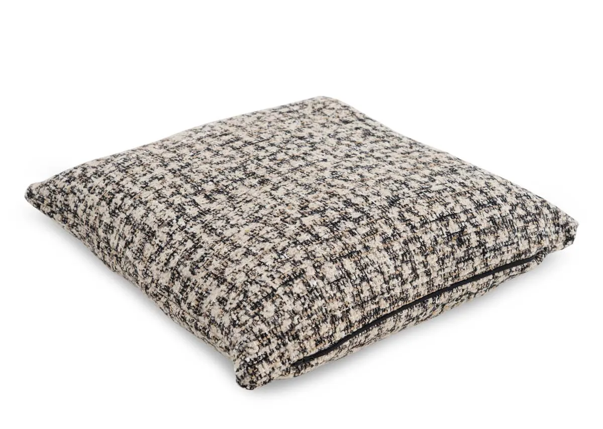 A dimension image of the Blair Natural Black Cushion with 43cm x 43cm