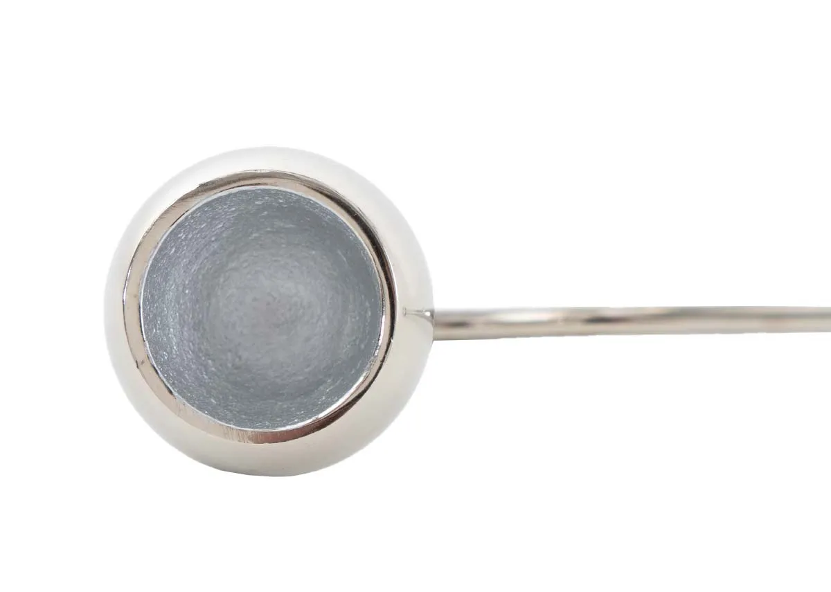 A dimension image of the Ivy Candle Snuffer with 30cm x 3cm