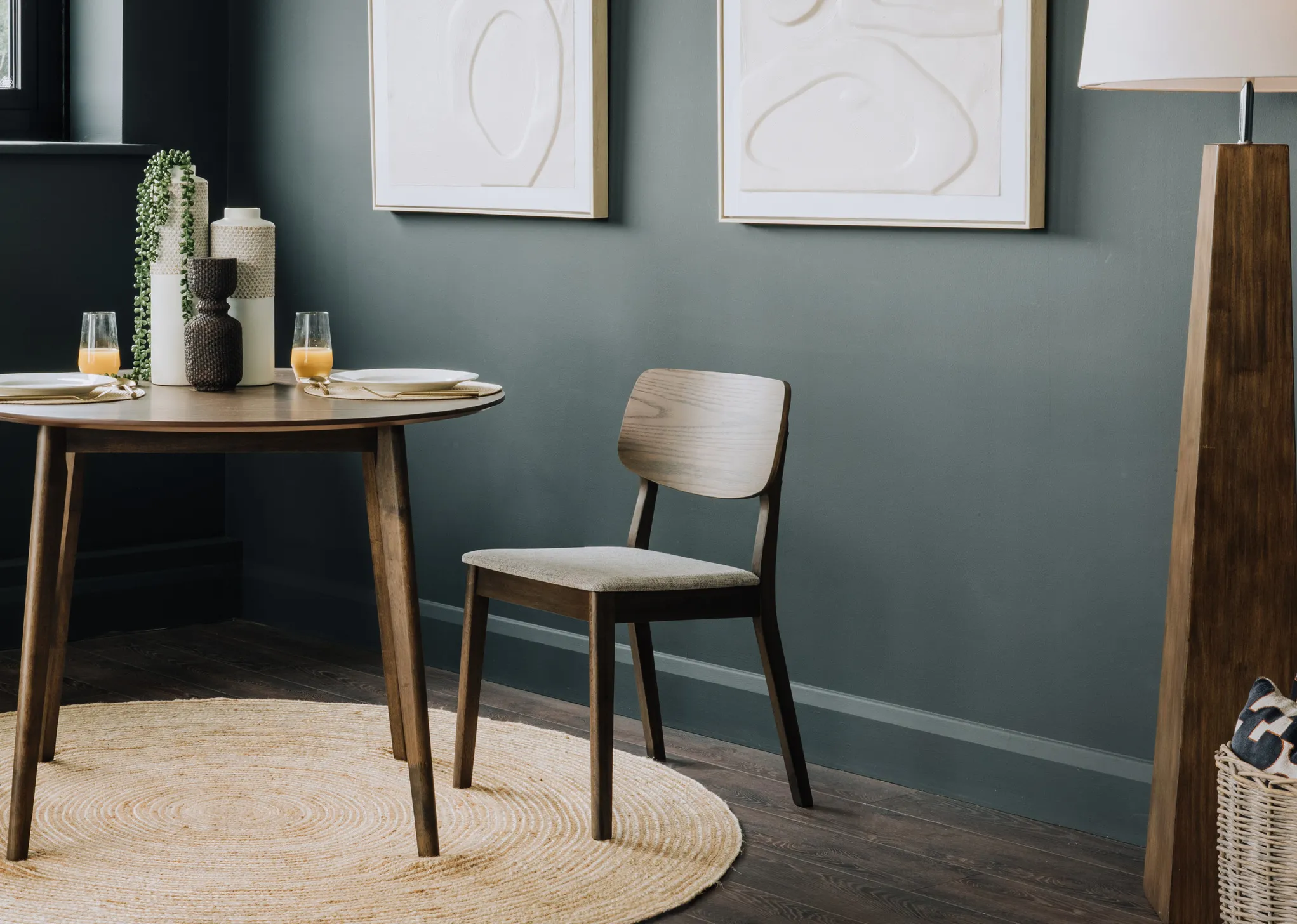 A lifestyle image of the Sonoma dining chair with chair and Gateway prints