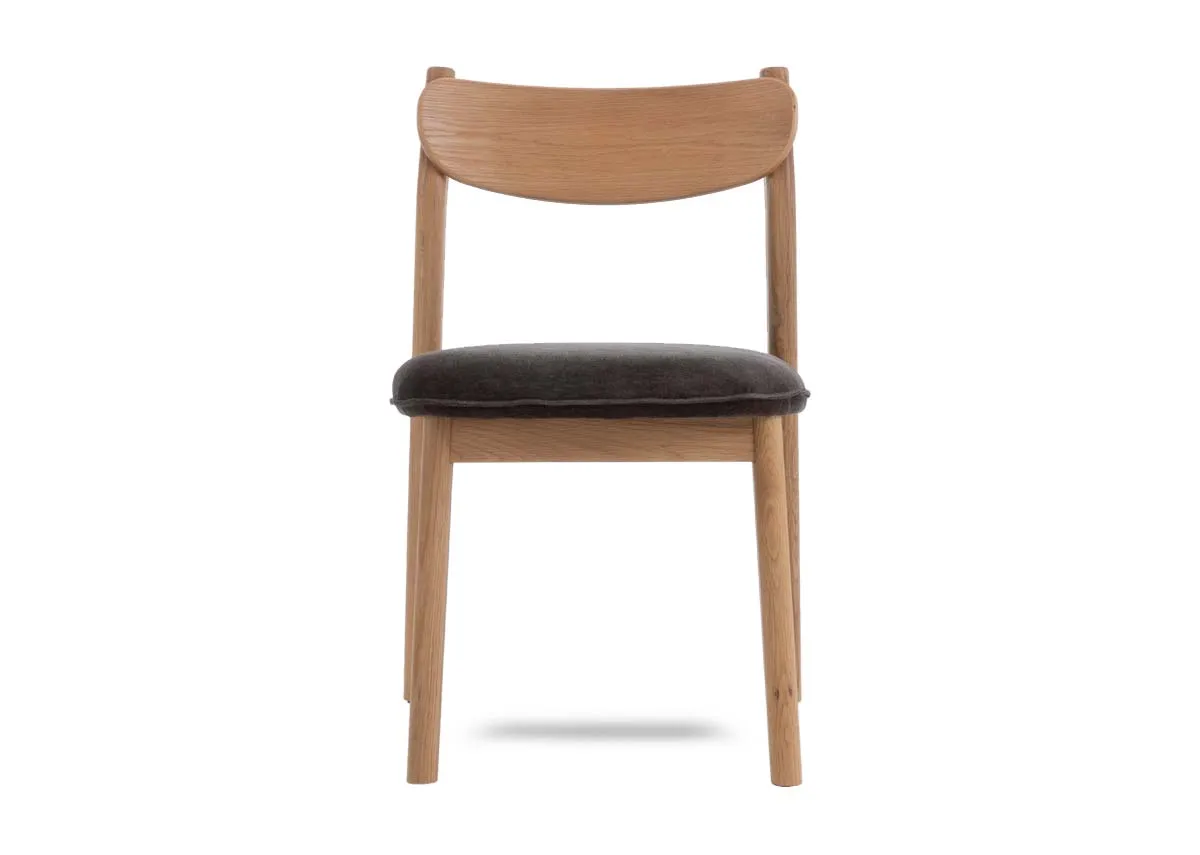 A dimension image of the pierro Dining chair with 52cm x 55cm x 84cm