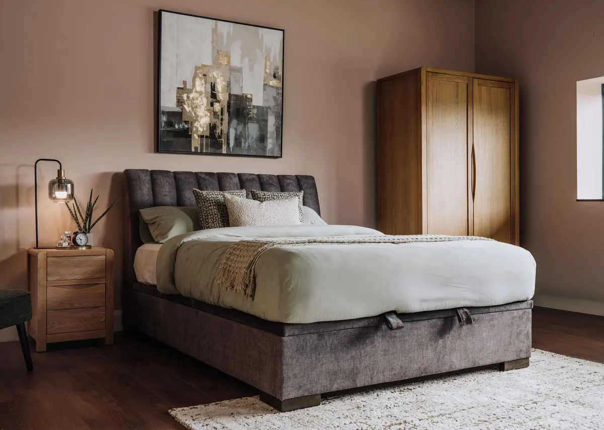 Cream & Green 160cm x 230cm Medium Rug - Moray