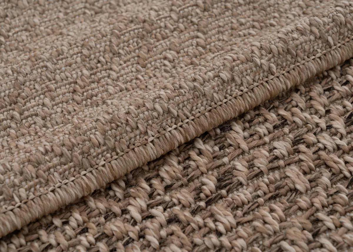 A large Kenzy rug with 290cm x 200cm