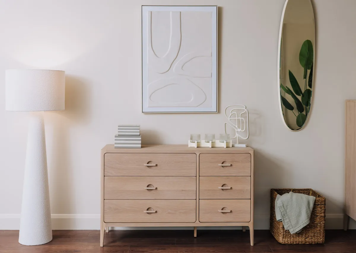 A lifetsyle image of the Jay dresser with Gateway canvas