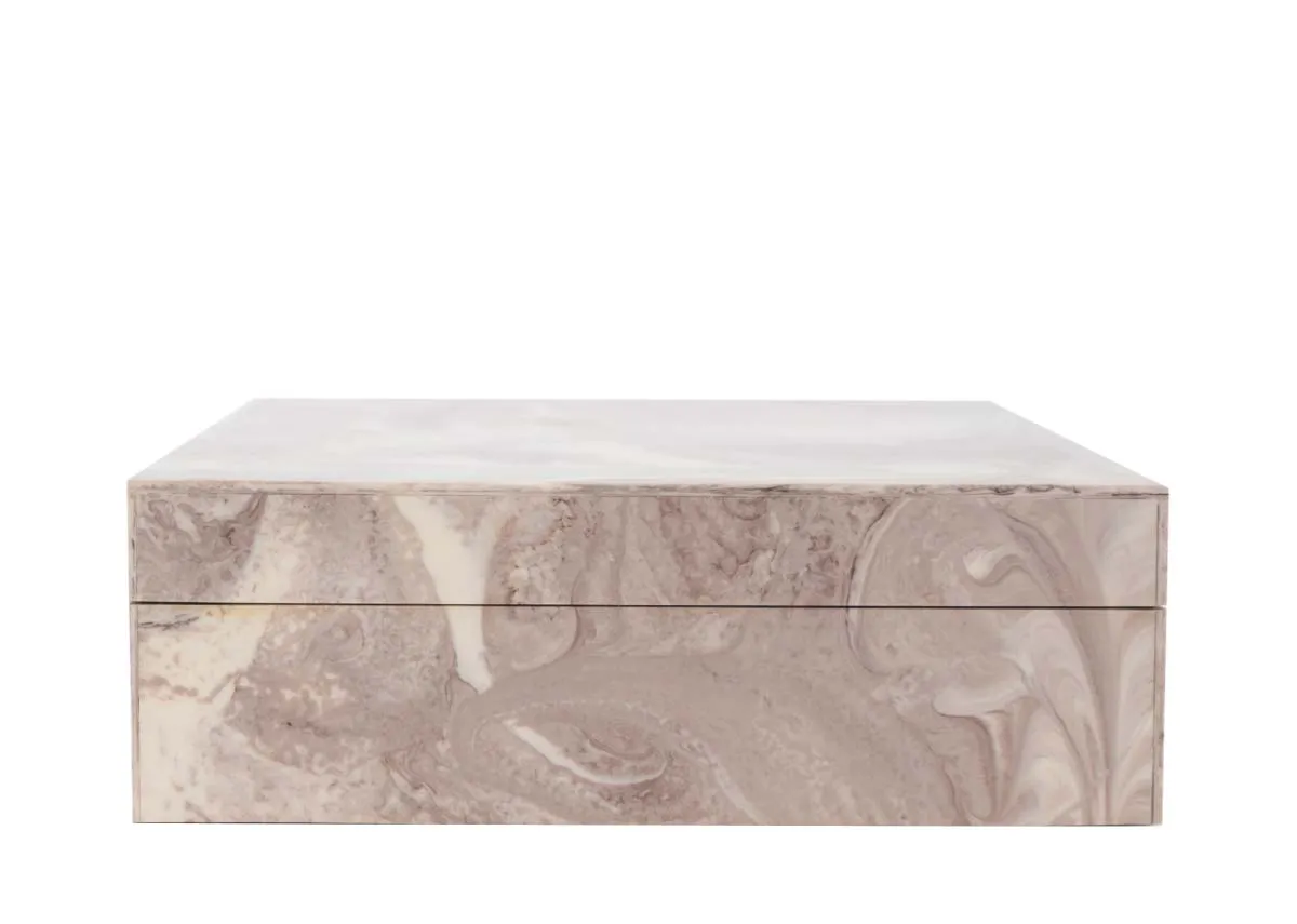 A dimension image f the Scarlet large box with 29.5cm x 19cm x 6cm