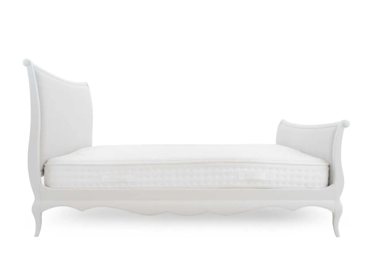 A dimension image of the Ameliw bed with 192cm x 218cm x 120cm