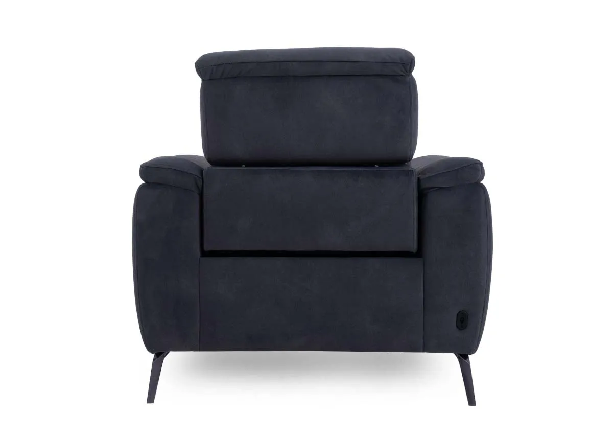 A dimension image of the Madison recliner with 105cm x 97cm x 95cm
