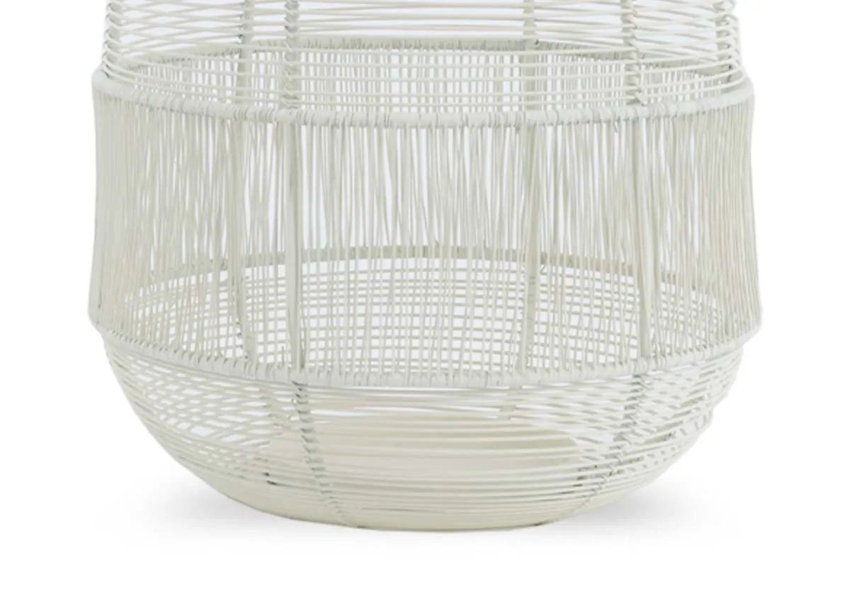 A dimension image of the Motijo candle holder with 26cm x 29cm