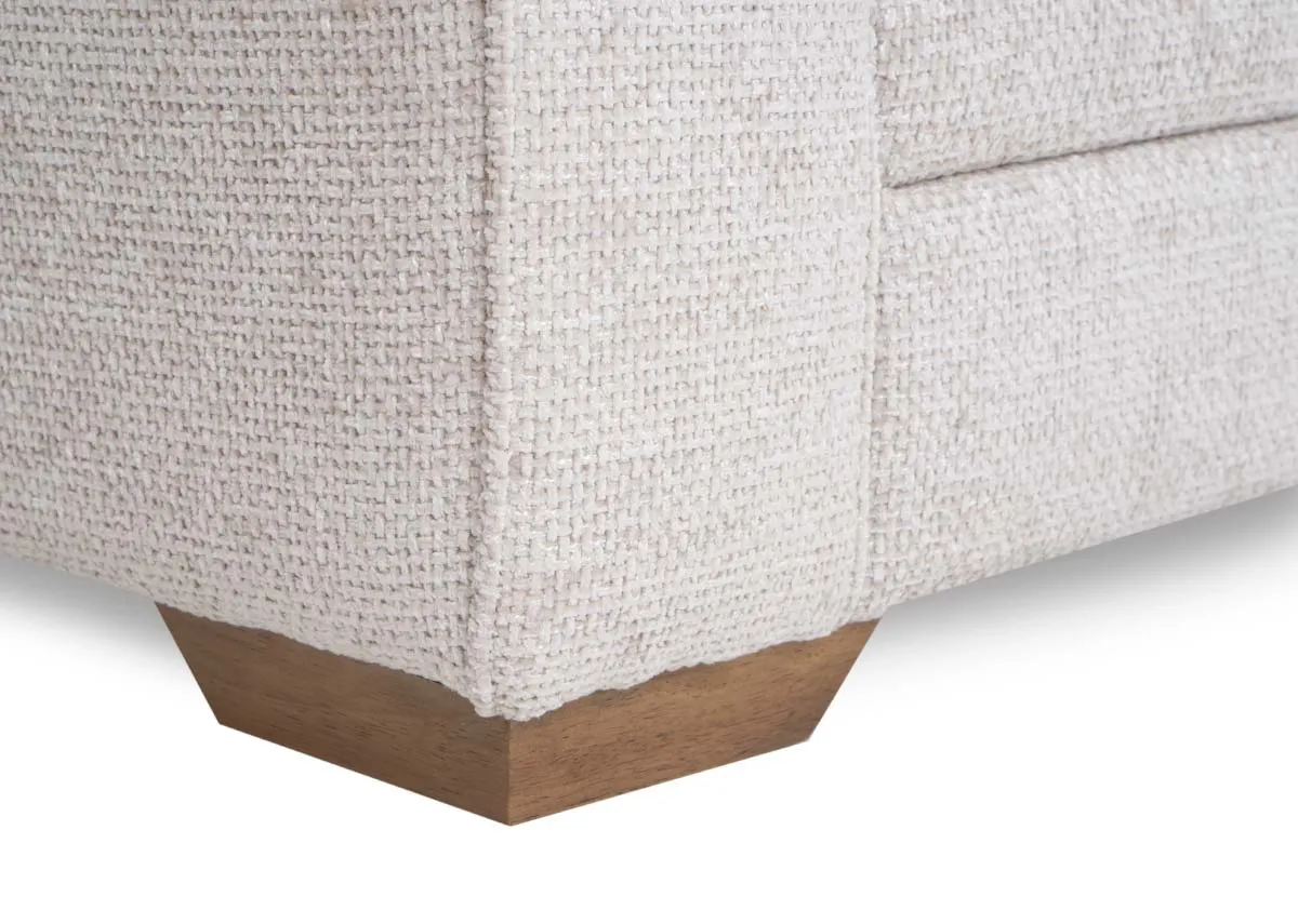 A dimension image of the Skyline armchair with 115cm x 91cm x 95cm