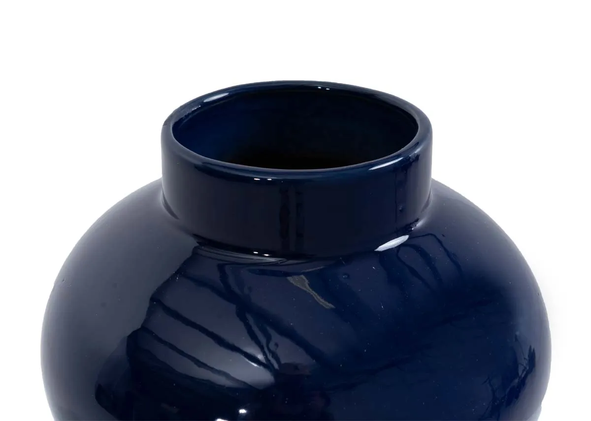 A dimension image of the Violet Vase with 22.2cm x 29cm