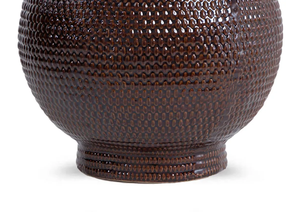 A dimension image of the Large Walnut Vase with 28.4cm x 29cm