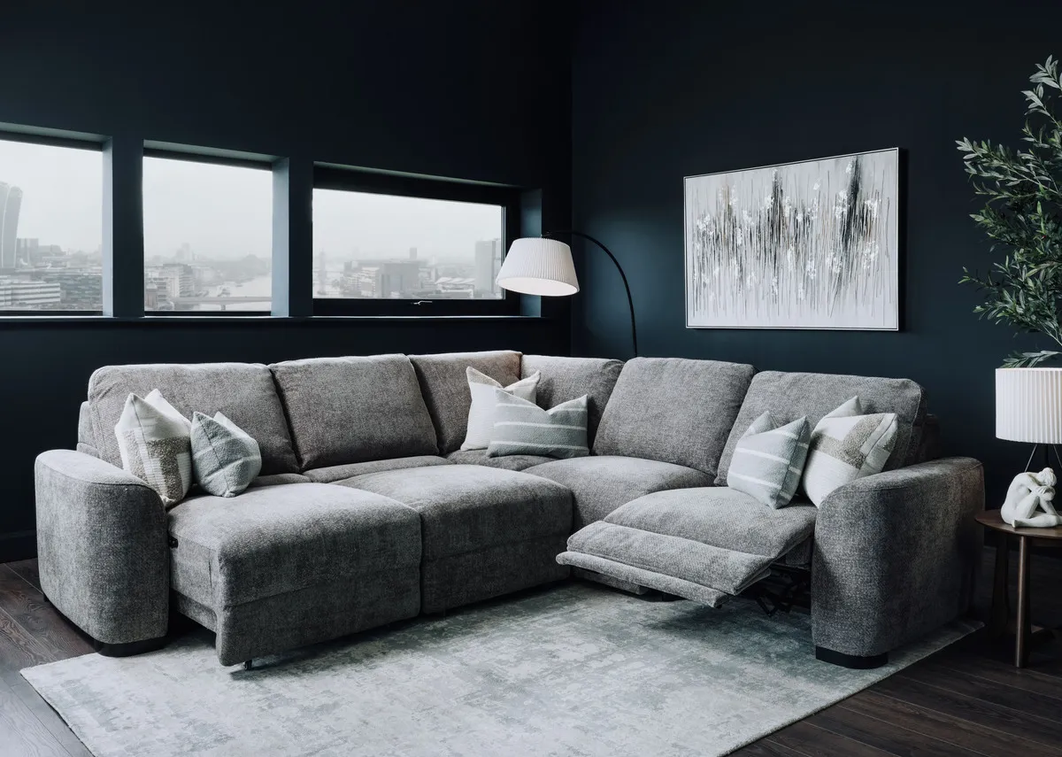 A dimension image of the Montero Medium Electric chaise sofabed with 195cm x 99cm x 111-160cm