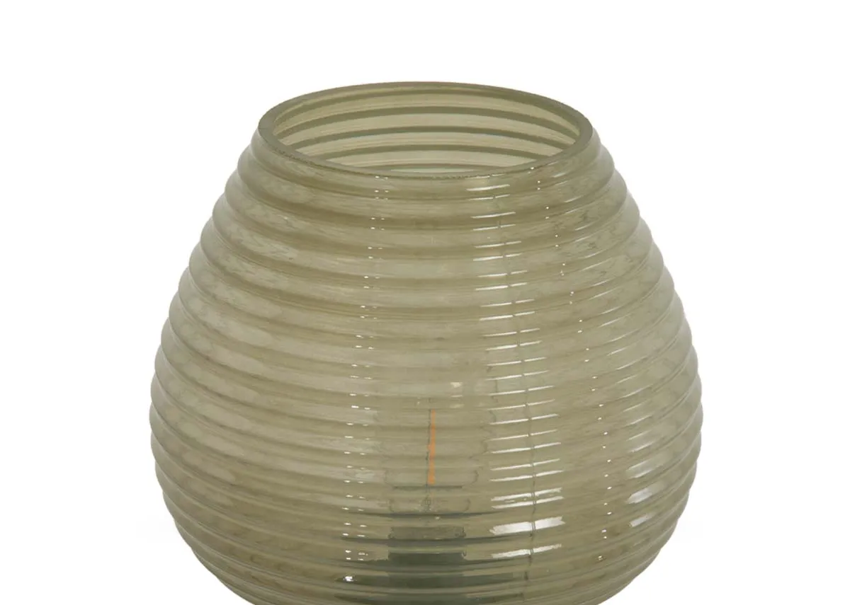 A dimension image of the Alenna Lamp with 22cm x 27cm