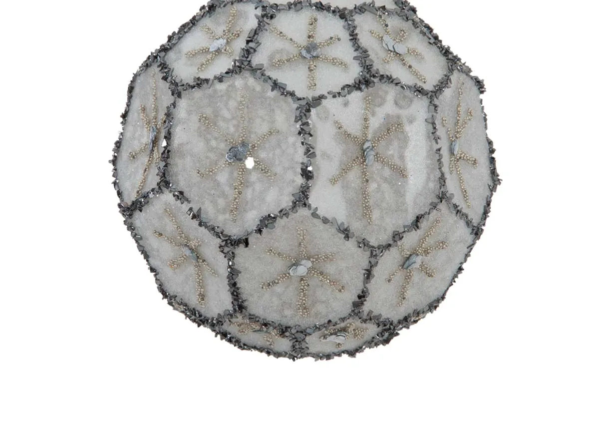 A dimension image of the In The Bleak Mid Winter bauble with 8cm