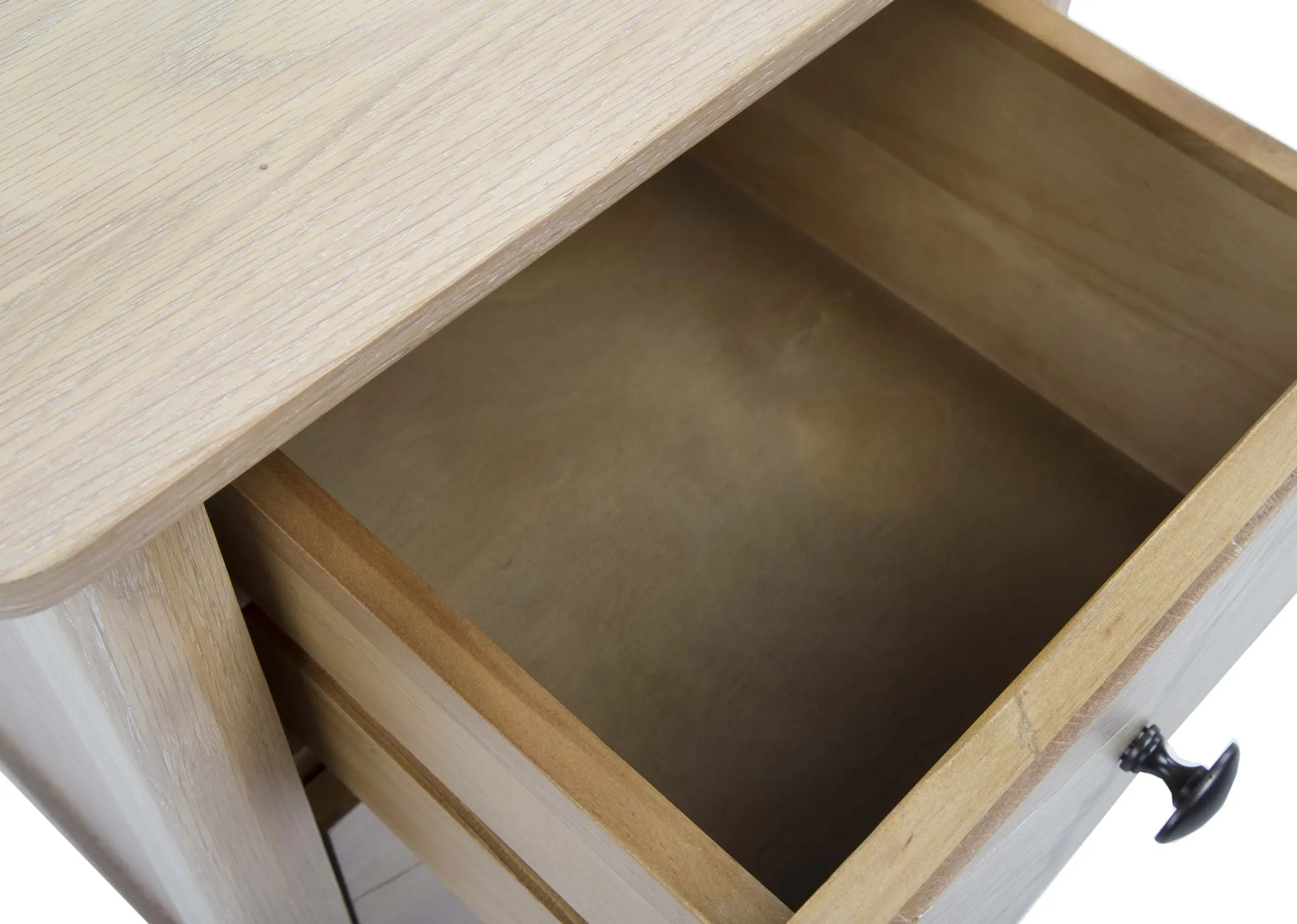 scandi rug & Akira lamp.