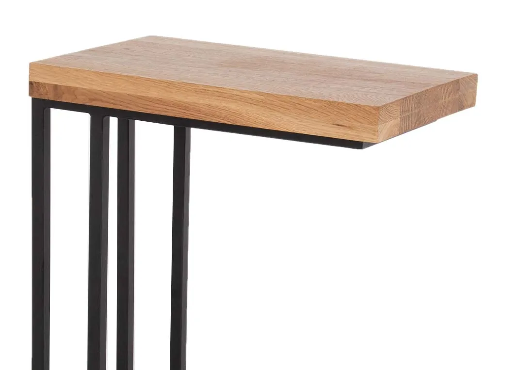 An oak top side table from EZ Living Furnitures Renvyle range. Closeup pf wood texture top