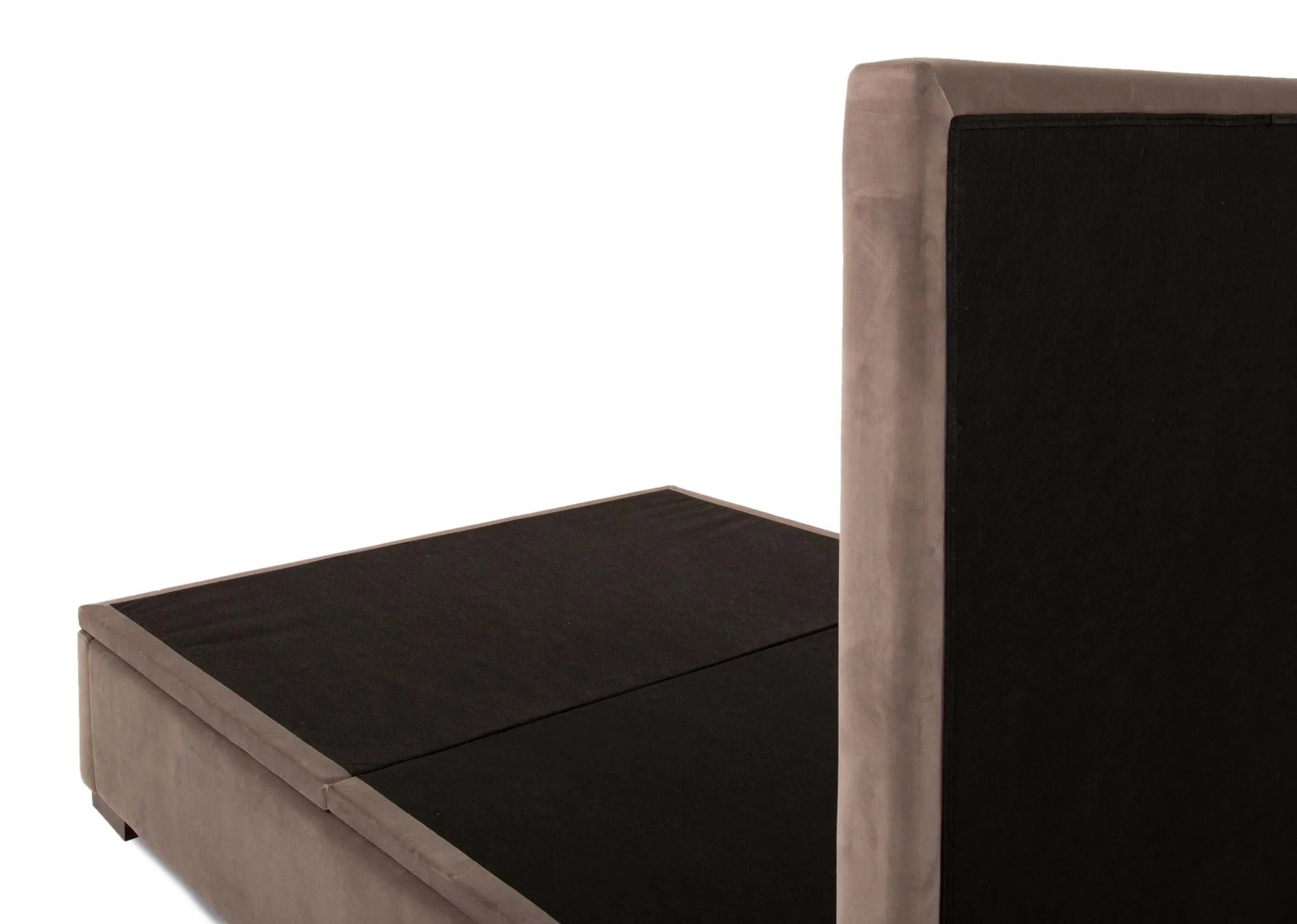 A dimension image of the Majestic 6ft Ottoman with 197cm x 225cm x 134cm