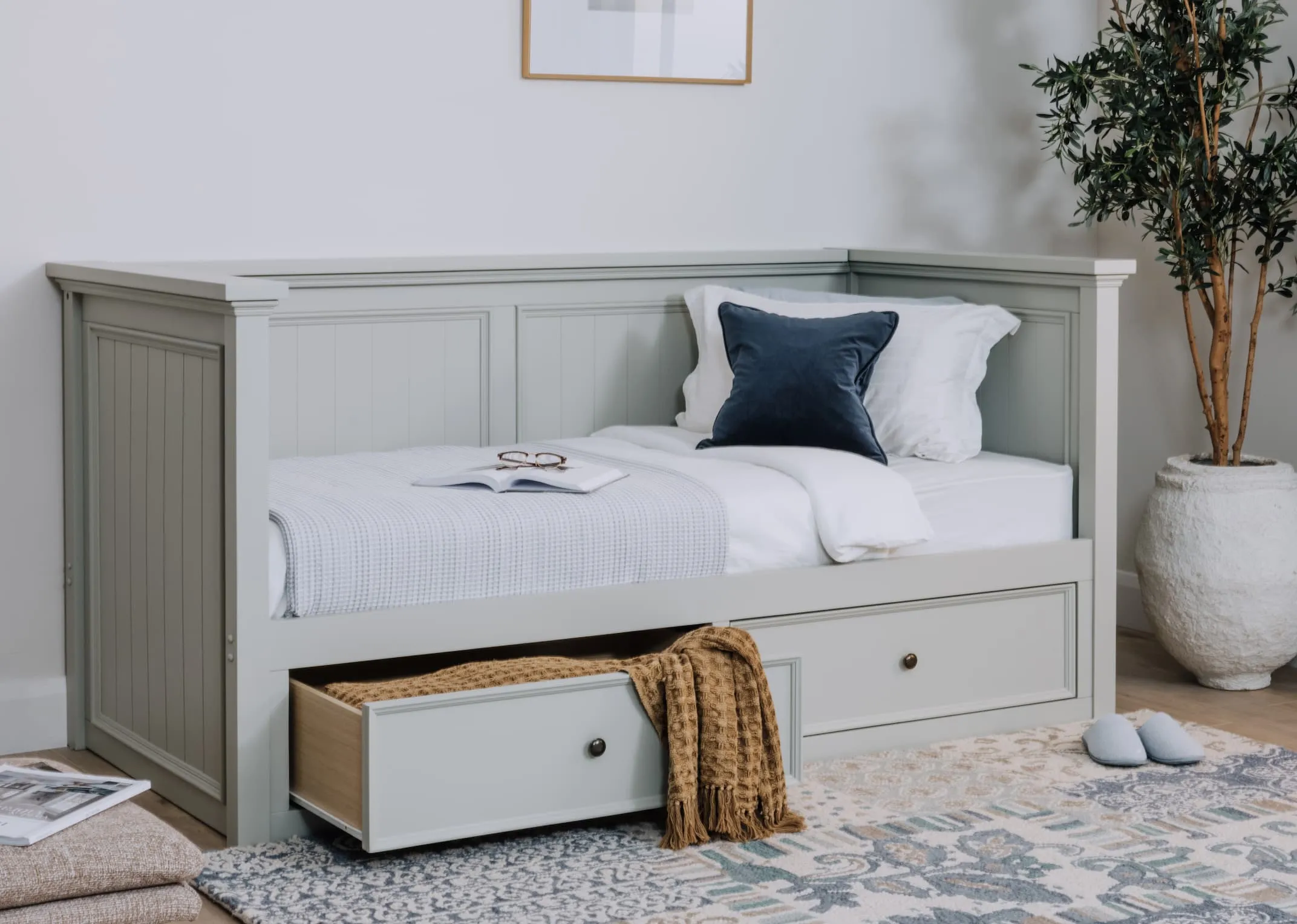 2 Drawer Grey Daybed - Joseph