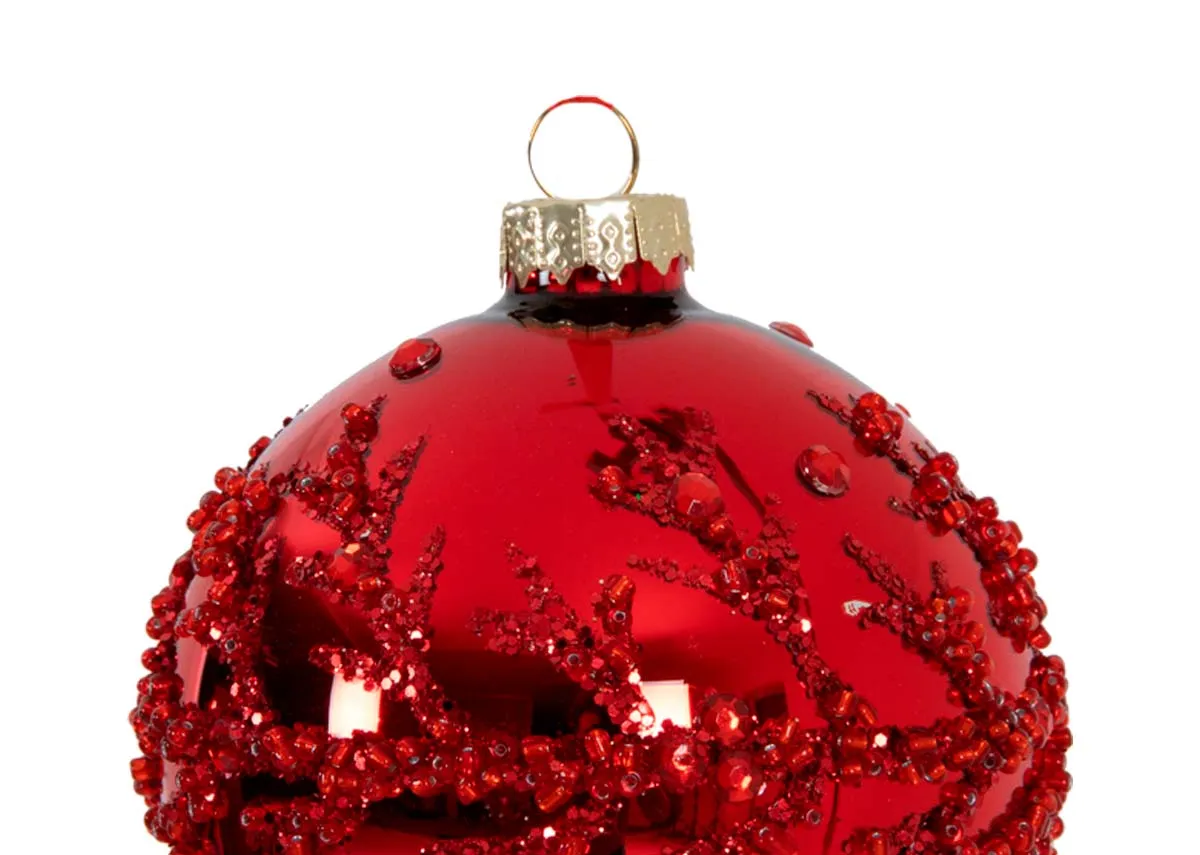 A dimension image of the Home for the Holidays bauble with 8cm