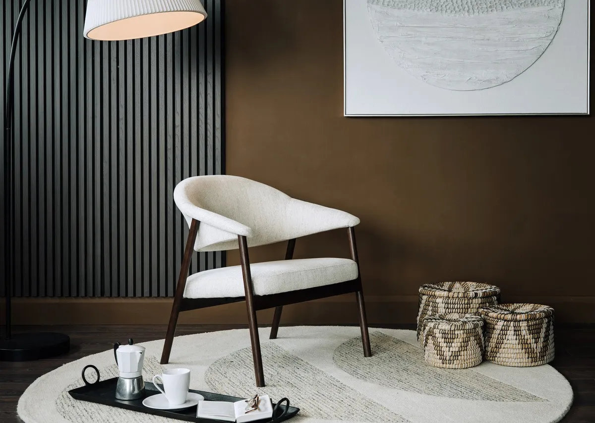 Brown Lounge Chair with Beige Fabric Seat - Elk