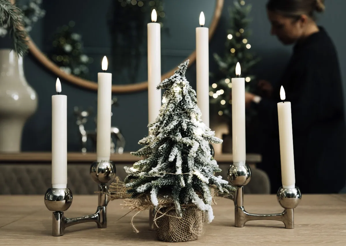 27cm Eve Snow With Lights - Christmas Tree