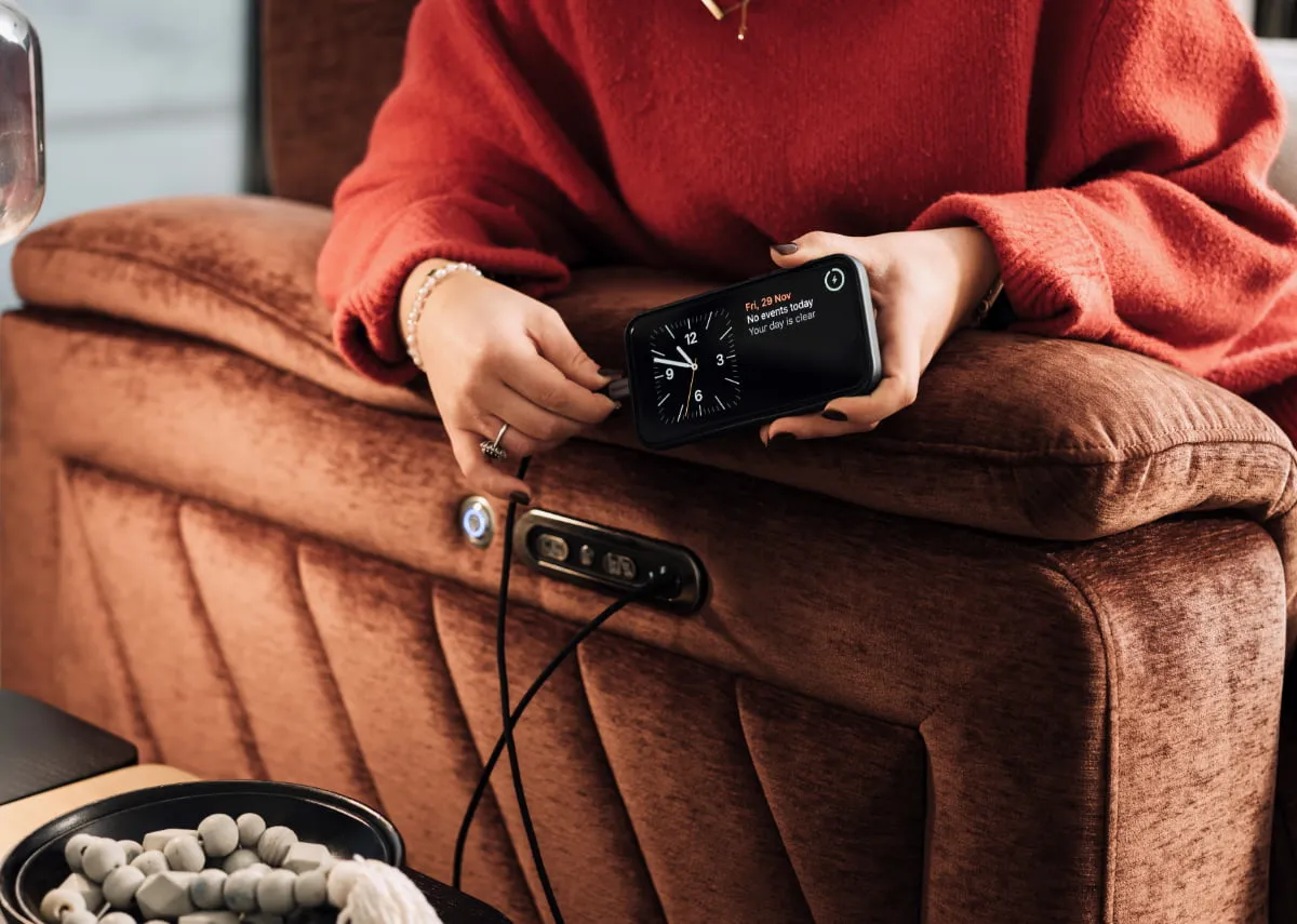 A lifestyle image of the usb port in use