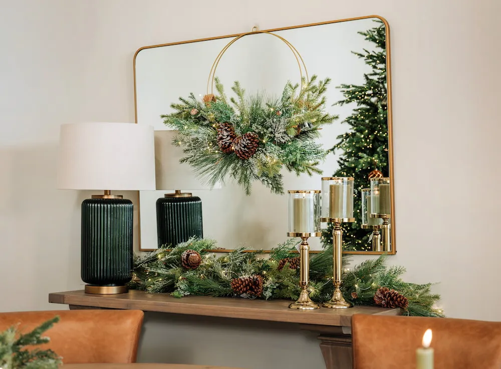 How To Decorate Small Spaces This Christmas