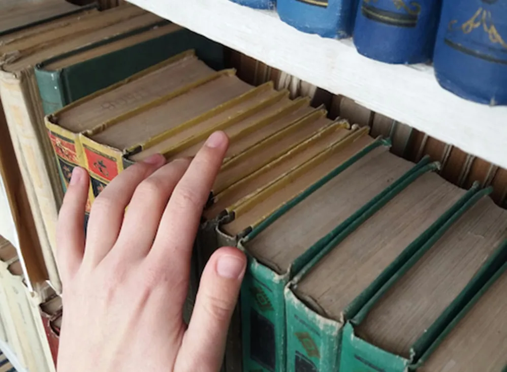 How To Declutter Your Home For Spring 2024