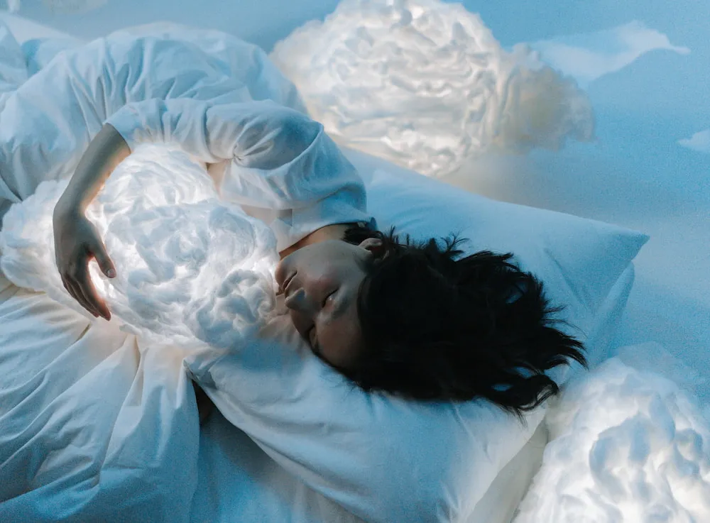 Starfish, Pillow-hugger Or Skydiver? What Kind Of Sleeper Are You?