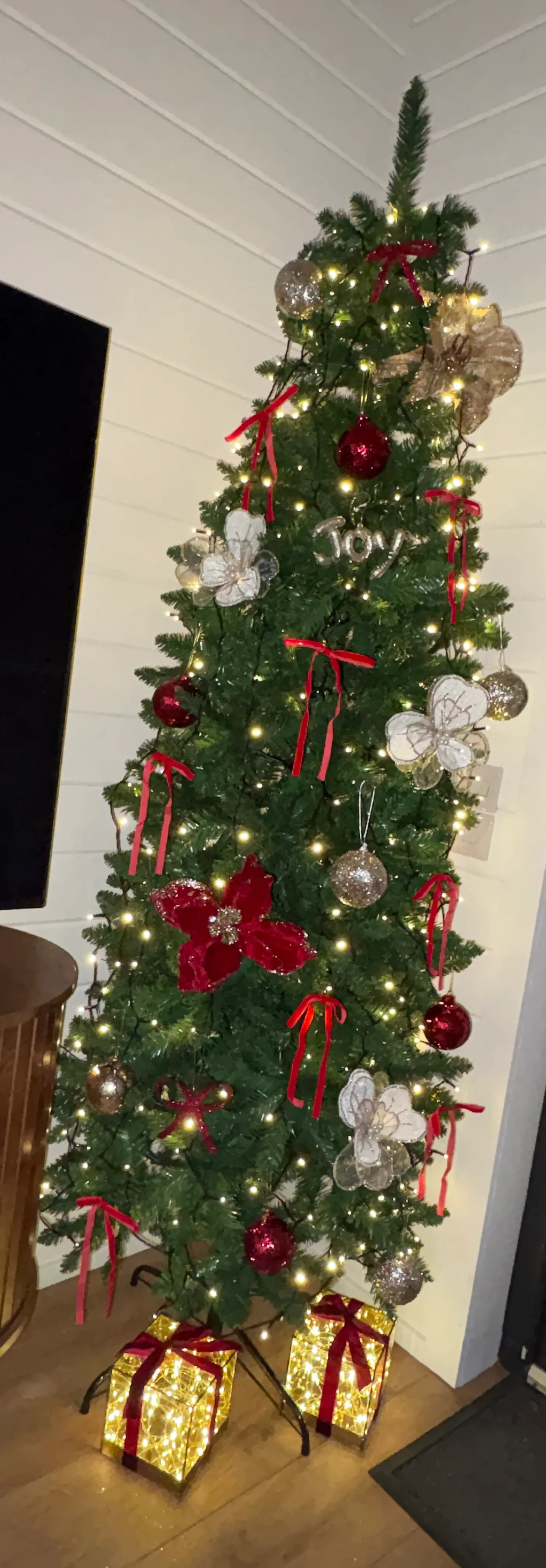 Noble 7ft (210cm) Slim - Christmas Tree