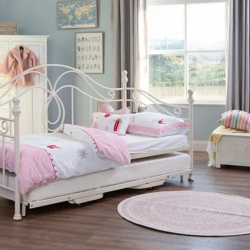 Sabrina circular rug from EZ Living Furniture.